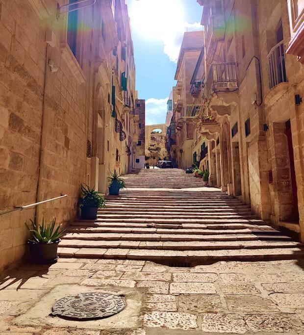 Cove 532 By Savynomad Harbour Residences Wow View La La Valletta Esterno foto